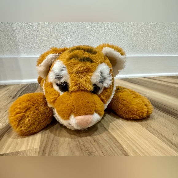 FAO Schwarz 21” Bengal Tiger Cub Plush Stuffed Animal - Picture 4 of 14